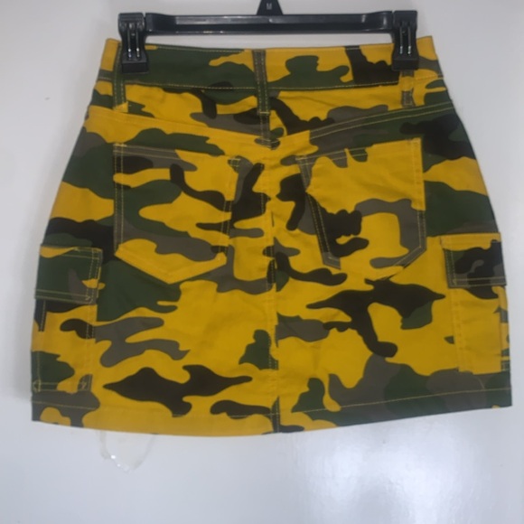 Camo Jean skirt never worn - Picture 3 of 4